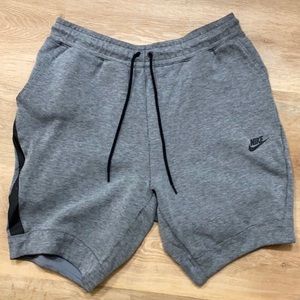 Nike Tech Fleece Men’s Large Shorts 805160-091